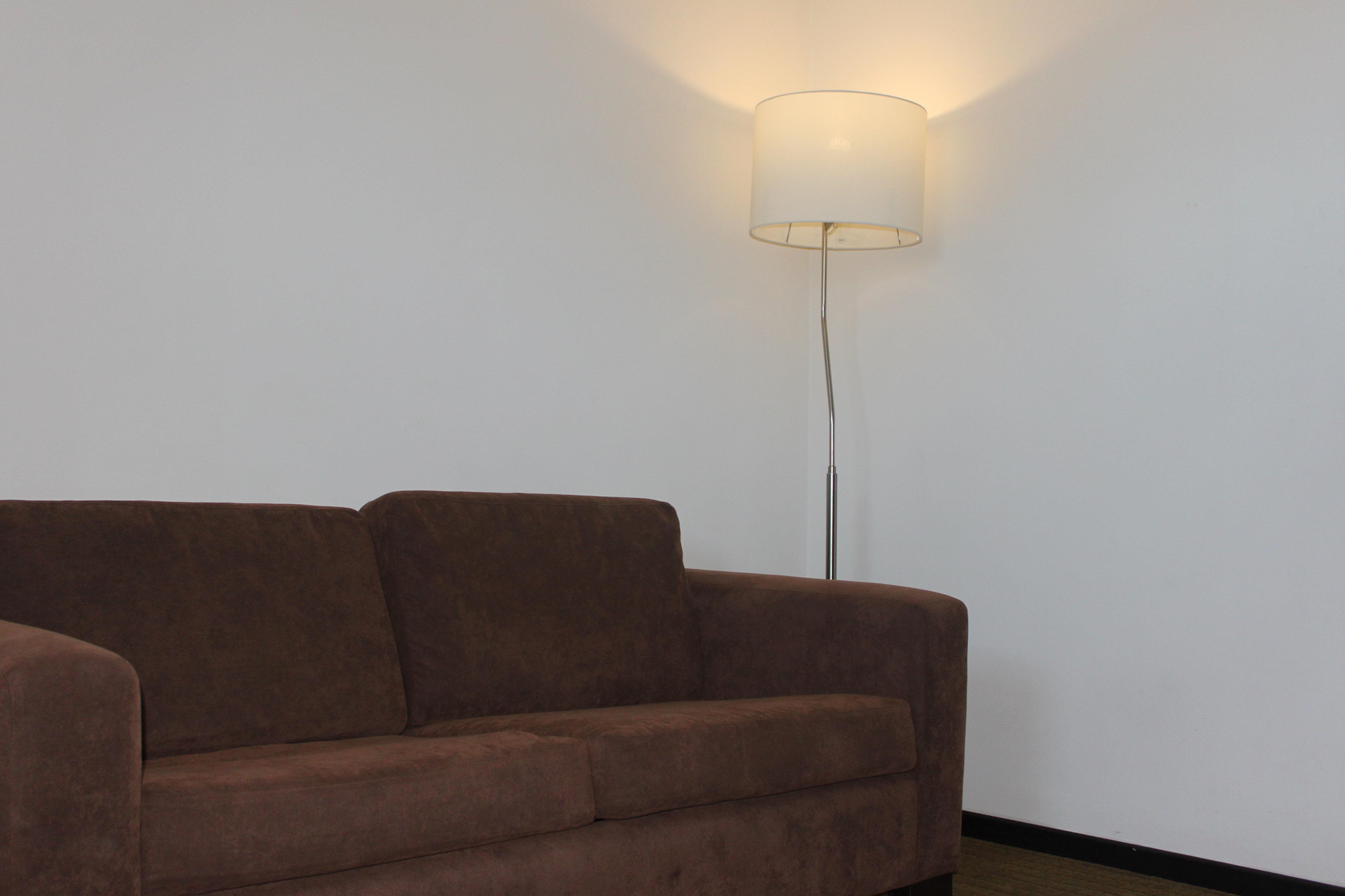 Holiday Inn Express Guaymas By Ihg Экстерьер фото A floor lamp
