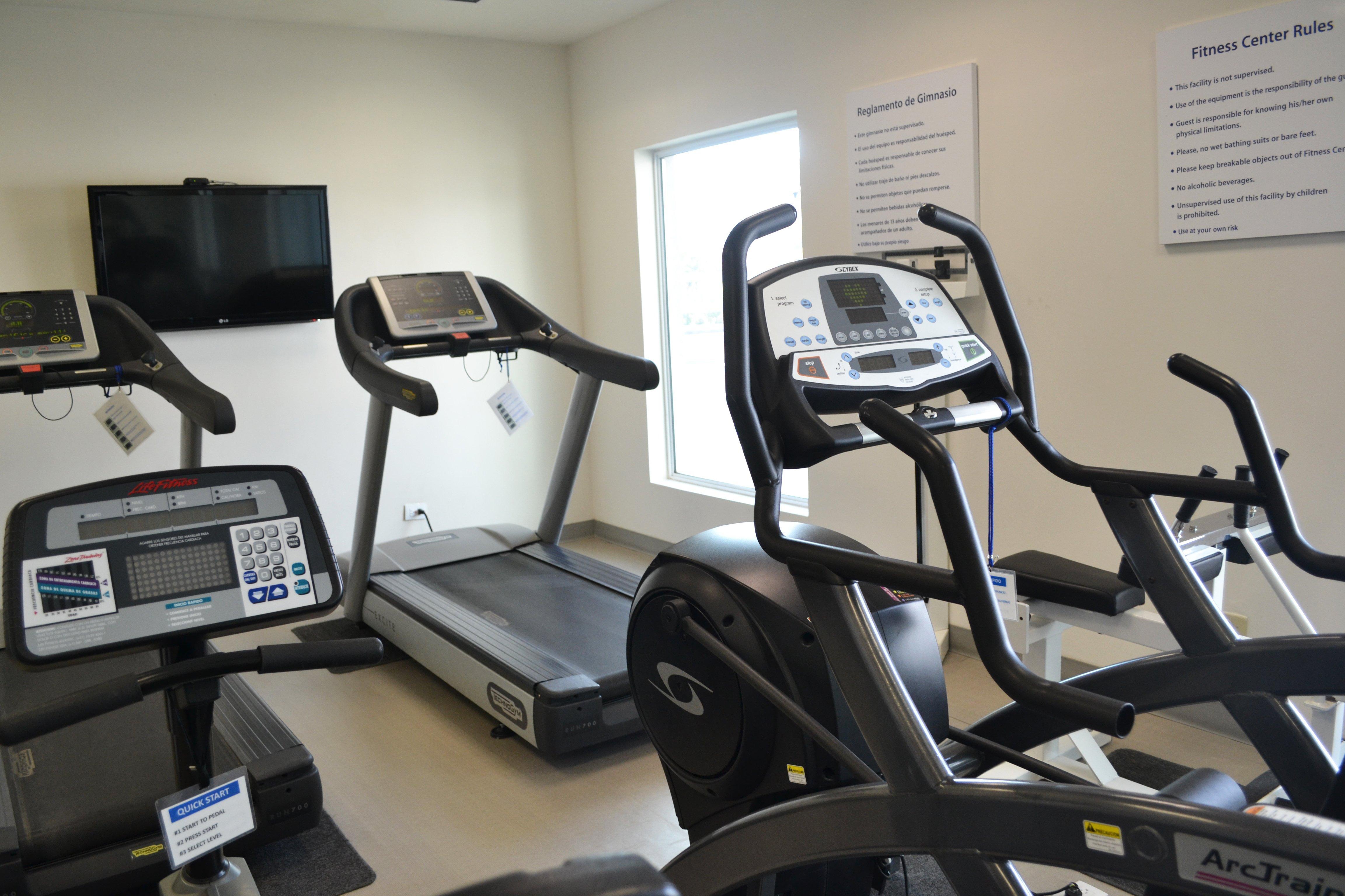Holiday Inn Express Guaymas By Ihg Экстерьер фото A typical gym