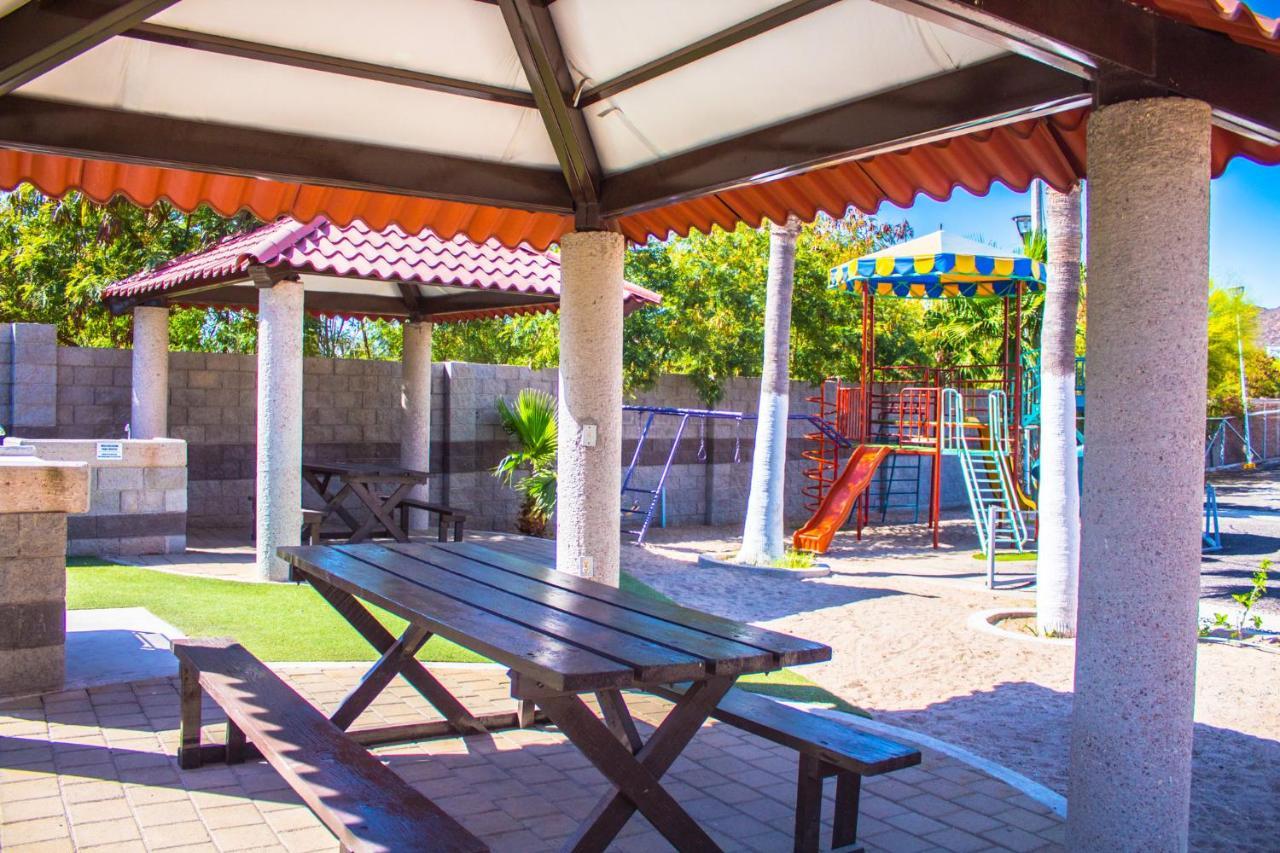 Holiday Inn Express Guaymas By Ihg Экстерьер фото Playground at the school
