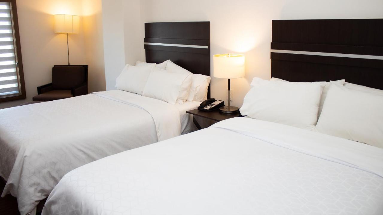 Holiday Inn Express Guaymas By Ihg Экстерьер фото A typical room at the Hilton Garden Inn